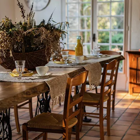 Bed & Breakfast Mas Del Flor 3*